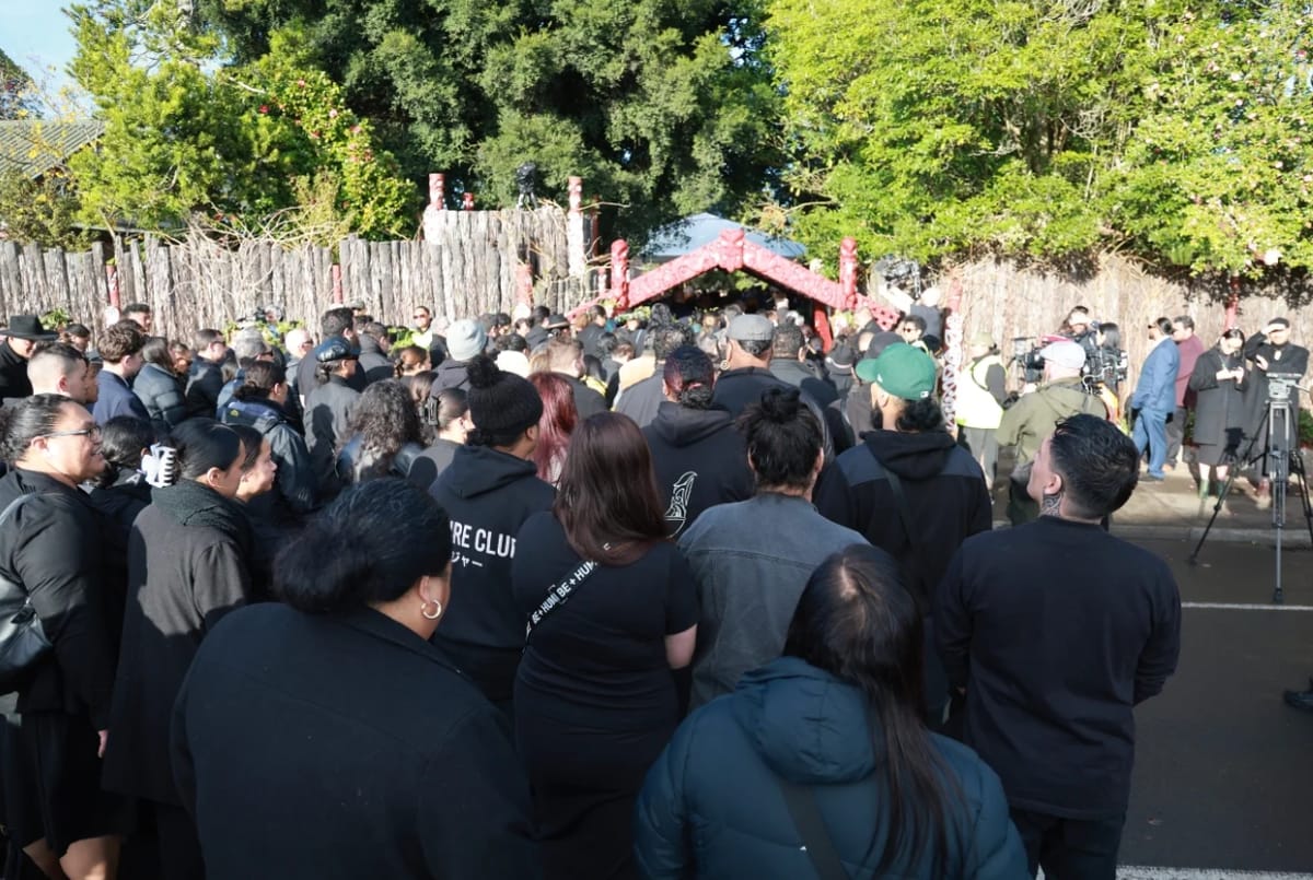 4000人在新西兰吃流水席,谁来都是免费