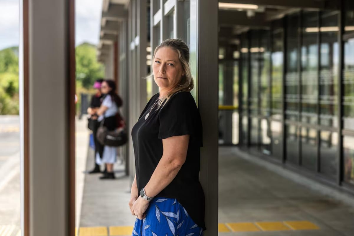 奥克兰北岸公交车上有孩子被打