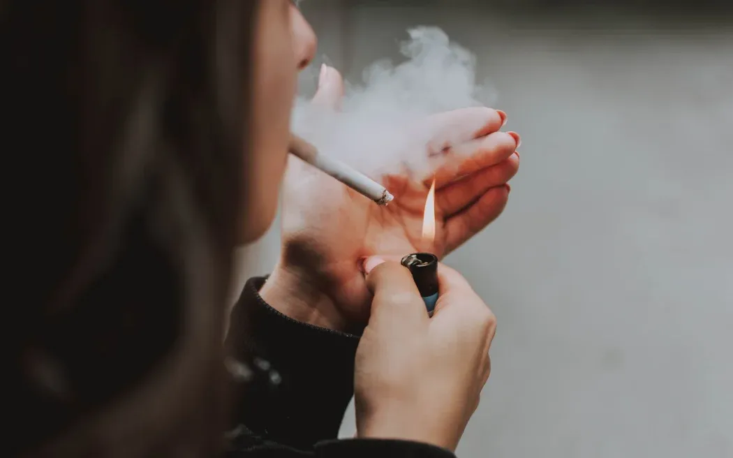 烟草税冻结提案引众怒,副部长被要求下台