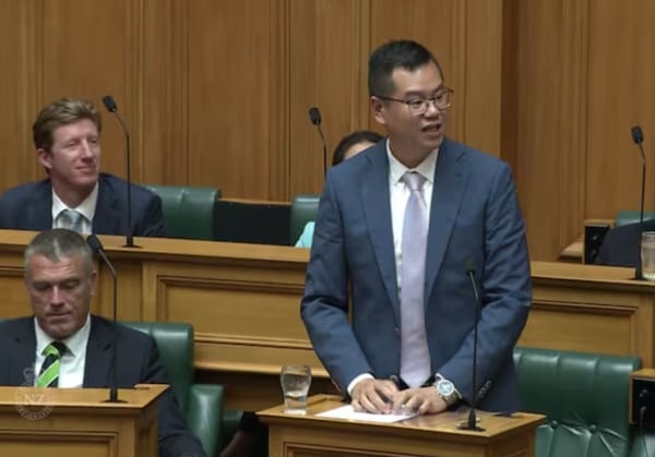新西兰华人议员房产公开，他申报7套