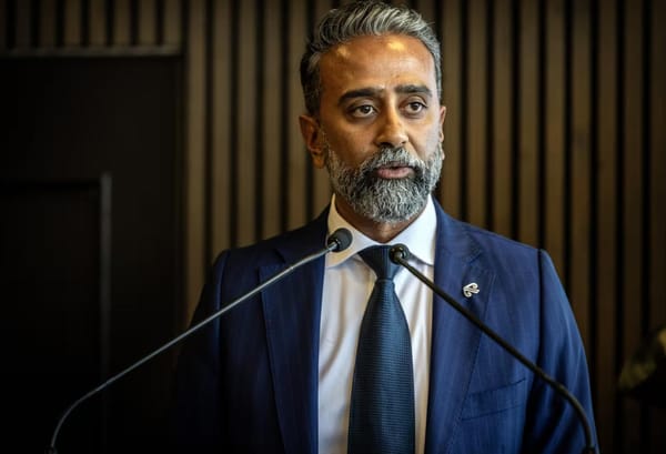 纽航员工12月罢工，1.5万乘客受影响