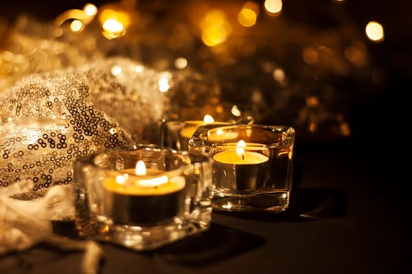 light-candles-to-keep-flies-away