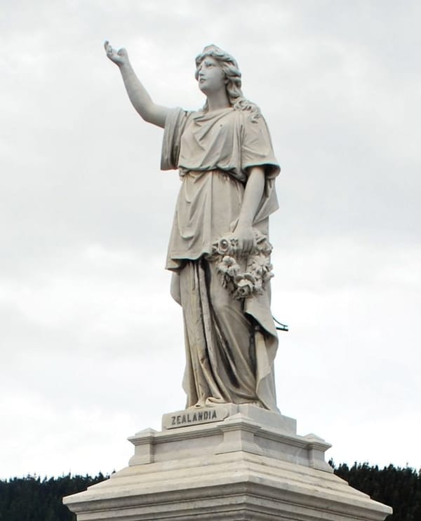 Palmerston_NZ_Boer_War_Memorial_closer